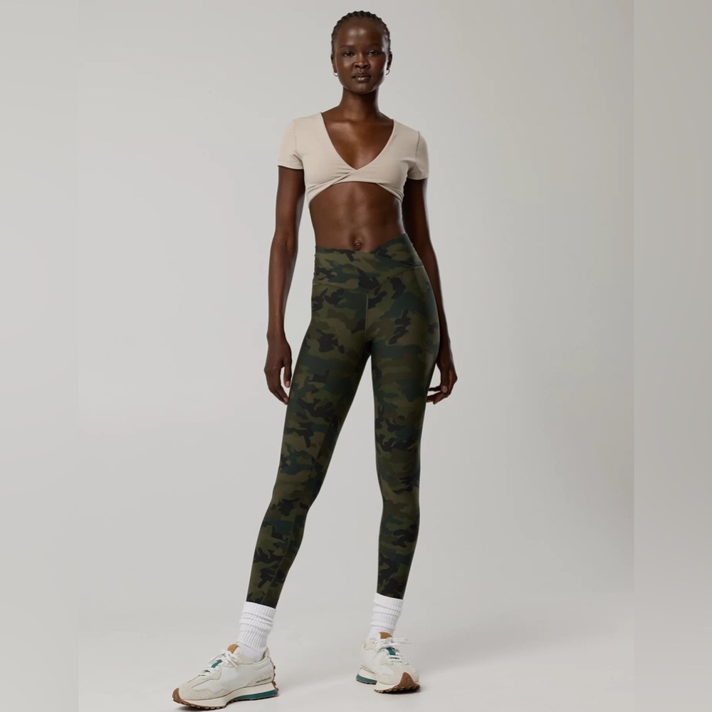 Offline by Aerie Green Camo Real Me High Waisted Crossover Legging